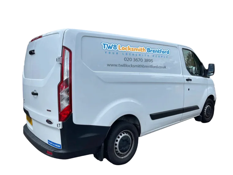 TW8 Locksmith Brentford van